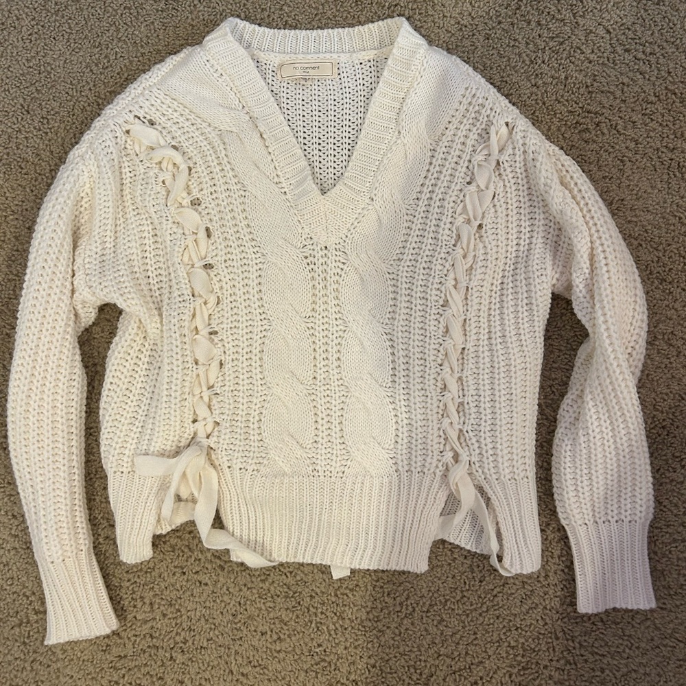 tjmaxx cream cable knit sweater size : small